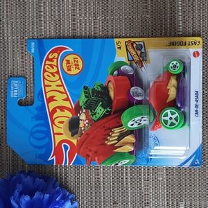 2021 Hot Wheels Car-De-Asada Fast Foodie Collection Car